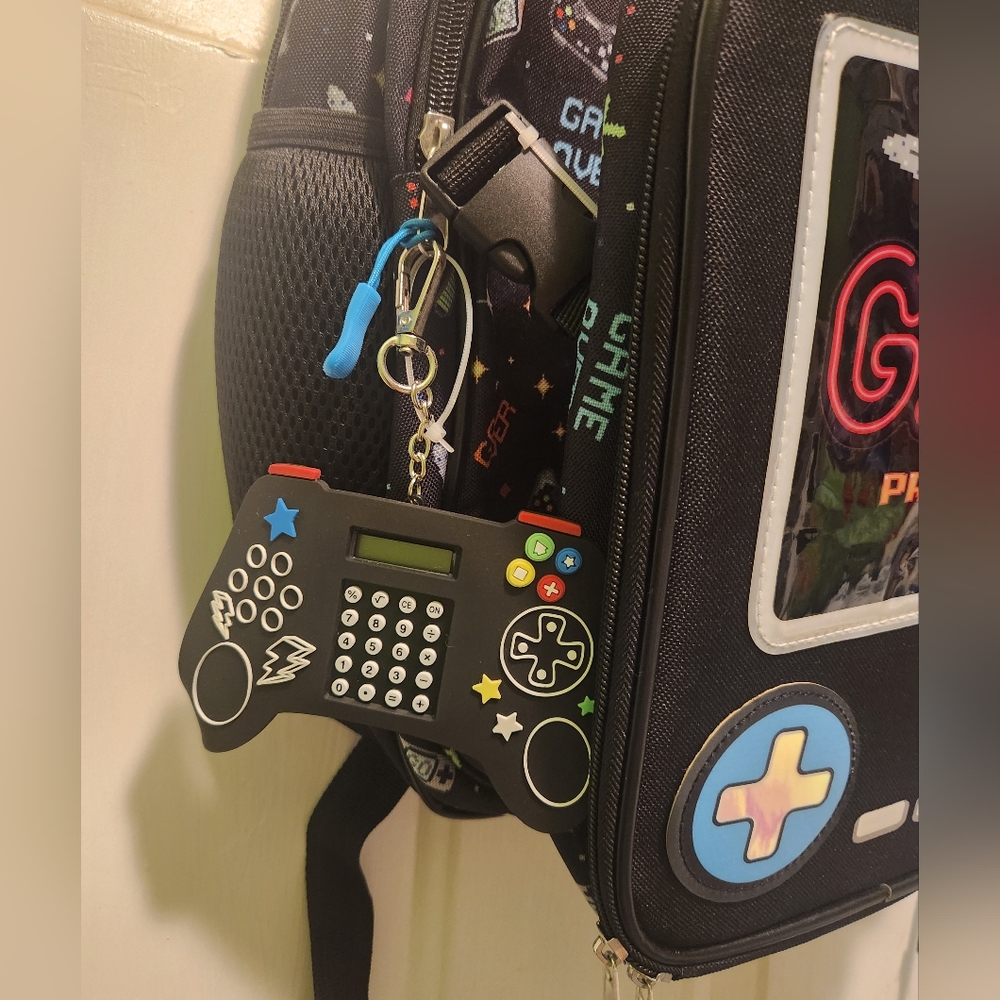 Backpack - Picture 3 of 7